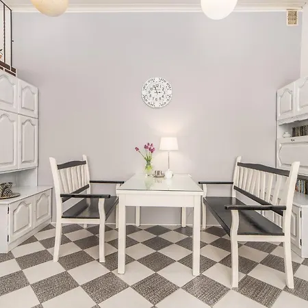 Daire Pod Roza Wiatrow Kolobrzeg