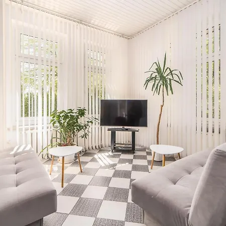 Апартаменти Pod Roza Wiatrow *